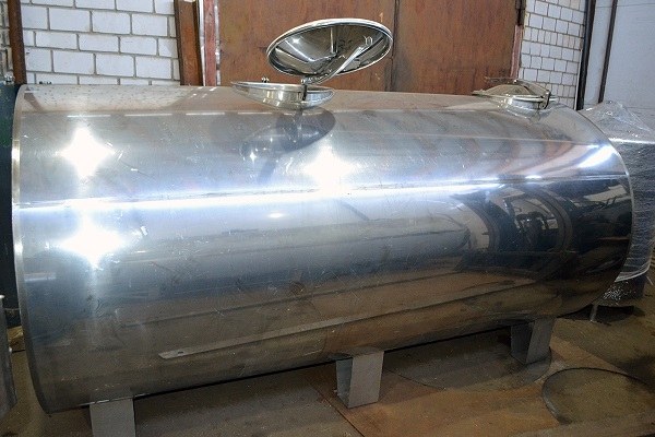 Ёмкость нержавеющая 400 литров 350х1200х960 мм 0.4 м3