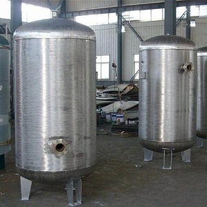 Емкость нержавеющая под давлением 20 атмосфер